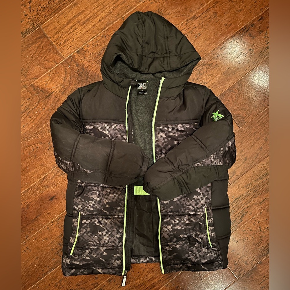 Boys puffer coat size 8